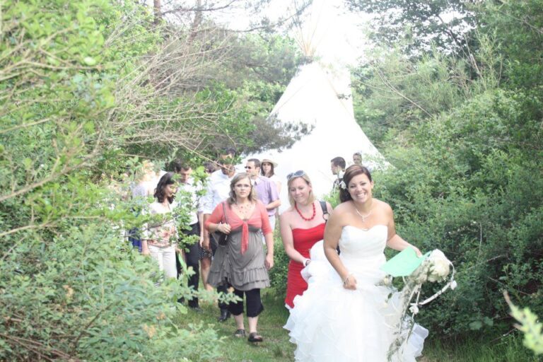 Mariage au domaine de la Pierre Ronde Lac de Chamboux Fêtes Privées — Domaine de la Pierre Ronde